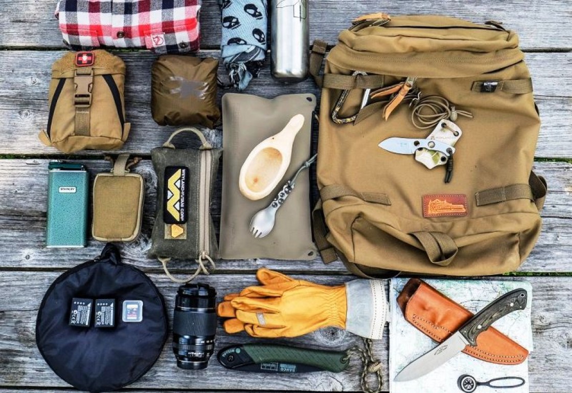 Нужные вещи. Bushcraft & Survival Kit. Экипировка для похода. Вещи для похода.